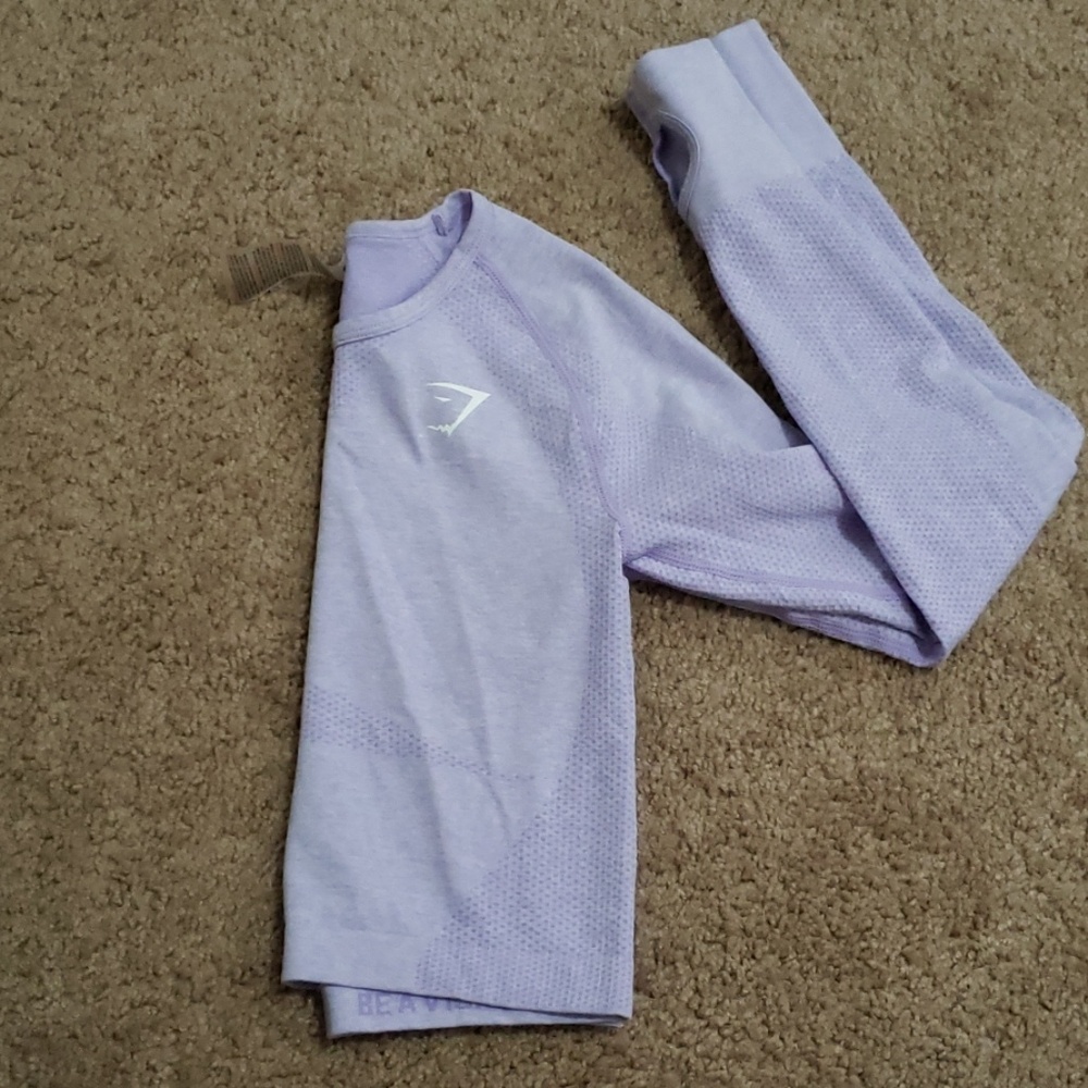 Long sleeve crop top